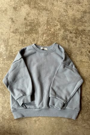 Round sweatshirt