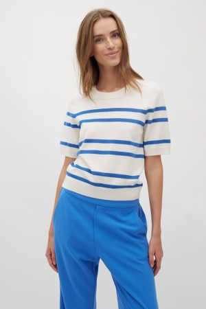 Carla knit