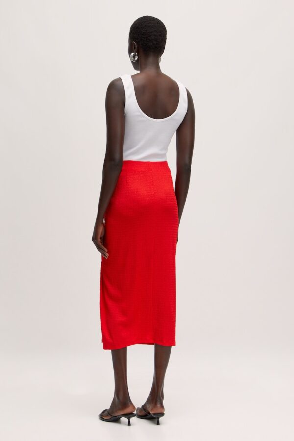 Yola skirt hover image
