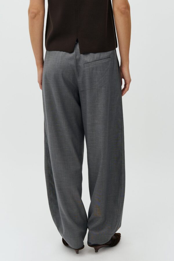 Elsana pants hover image