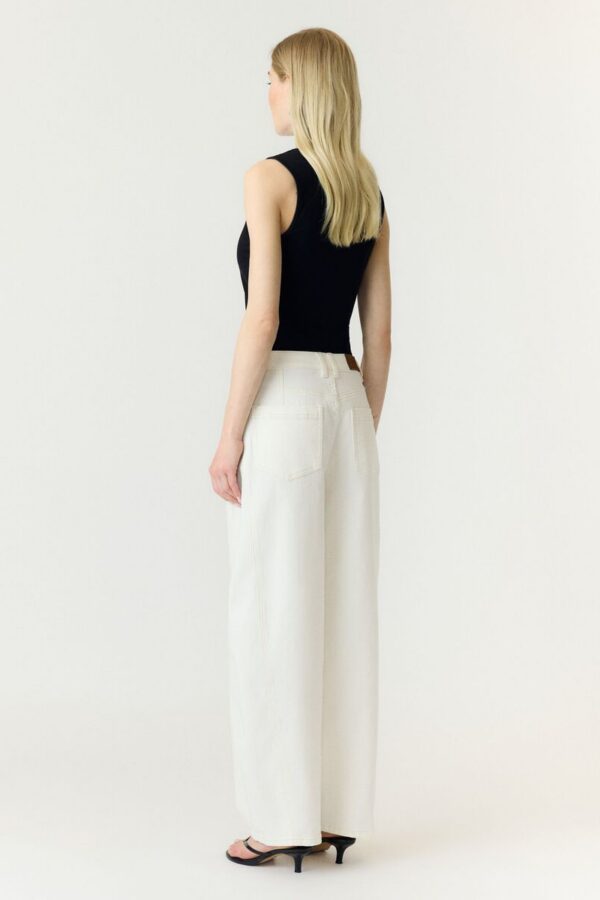 Yaslua barrel jeans hover image